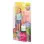 Barbie Dreamhouse păpușă Stacie cu accesorii pentru călători FWV16