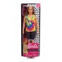 Păpușă Barbie Ken Fashionistas cu păr lung și blond tricou color GHW66