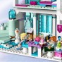 LEGO® Disney Princess Elsa și palatul ei magic de gheață - 43172