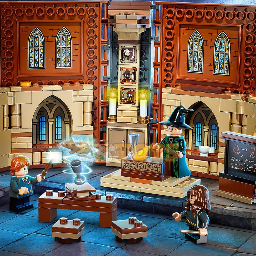 LEGO® Harry Potter Moment Hogwarts Ora de Transfigurări 76382