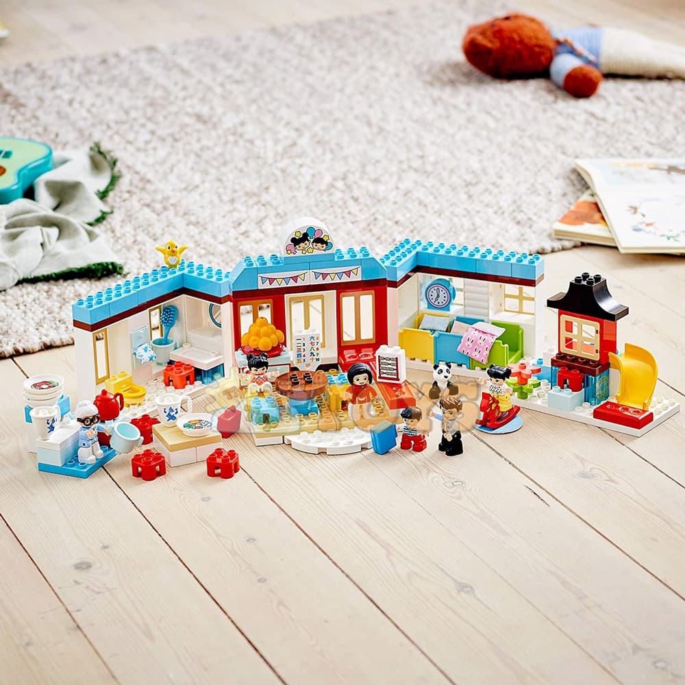 LEGO® DUPLO Momente fericite din copilărie 10943 - 227 piese