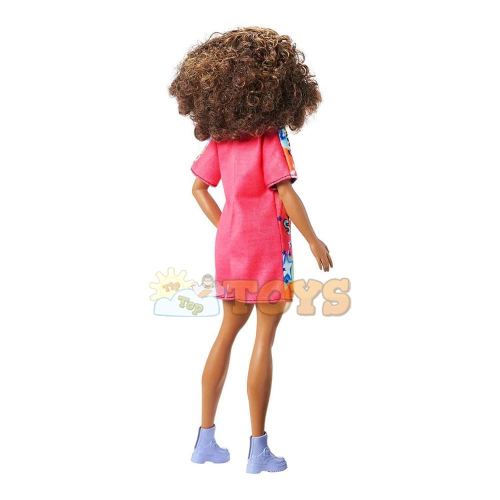 Păpușă Barbie Fashionistas rochie graffiti cu păr creț brunetă HPF77