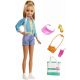 Barbie Dreamhouse păpușă Stacie cu accesorii pentru călători FWV16